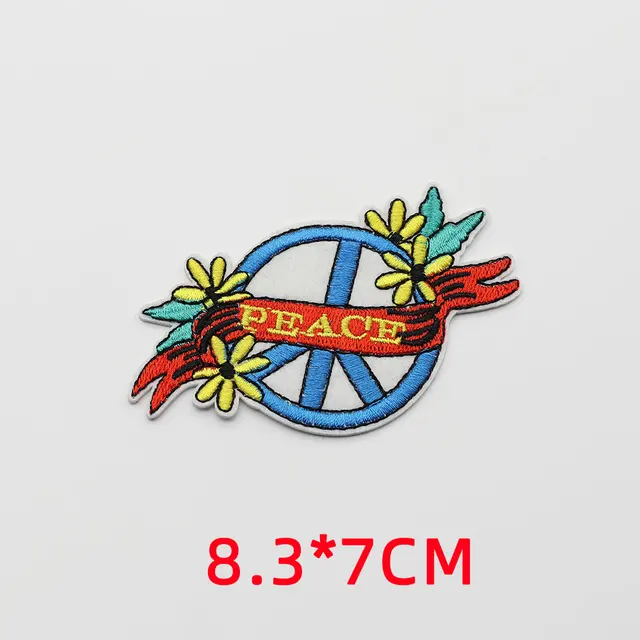 Alien Clothing Patch Embroidery Cloth Stick DIY Sewing Accessories Robot Badge Clothing Decal Decoration Iron Patch DY0522-22