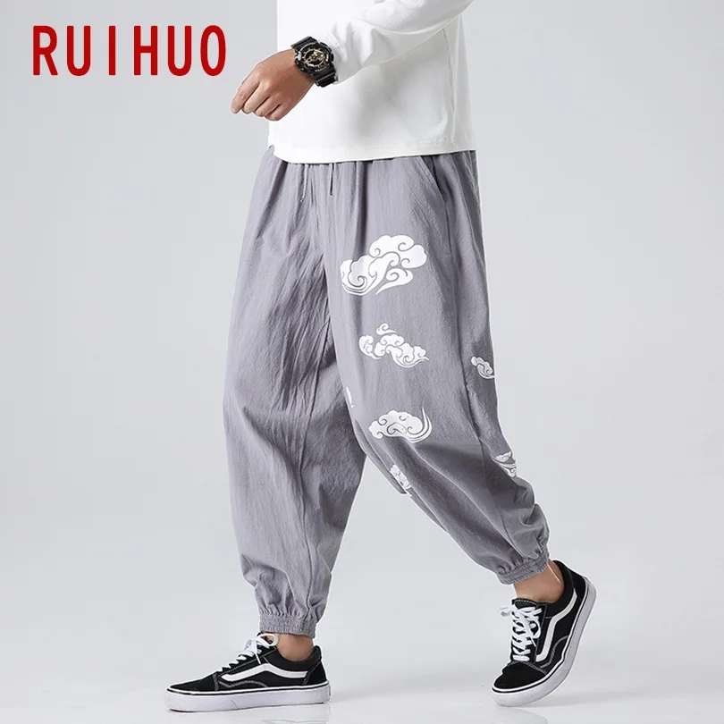 RUIHUO с принтом «облако» Штаны Для мужчин японский уличная гарем Штаны, мужские брюки джоггеры Для мужчин Штаны в стиле «хип-хоп» впитывает пот и Штаны 5XL ; сезон осень