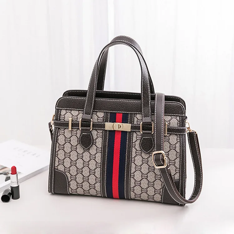 

2020 New Style Fashion Women's Bag Korean-style Versatile Messenger Bag Glorious Fashion Handbag Totes Famous Brand Design