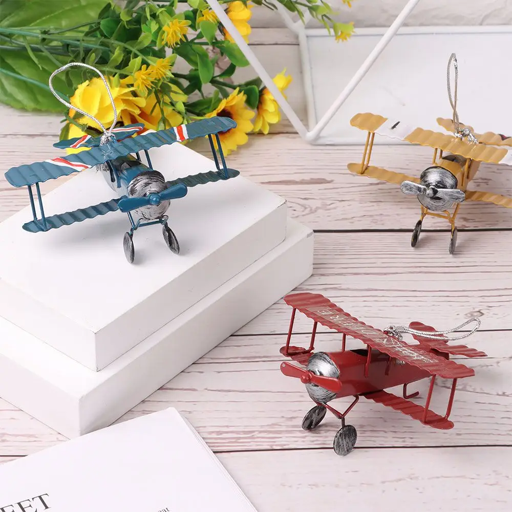 Mini Figurine Modello Biplane Vintage Per La Decorazione Domestica Metallo Ferro Aereo Aereo Modello Aereo Camera Dei Bambini Appeso Decor Regalo Per 