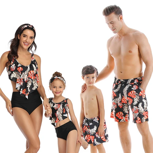 2020 New Summer Women Men Girls Boys Printing Clothes Family Matching Swimwear Mom And Daughter Swimsuit Dad And Son Shorts