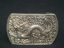 

YIZHU CULTUER ART Collection China Tibet Silver Carving Dragon Statue Belt Button Decoration Gift