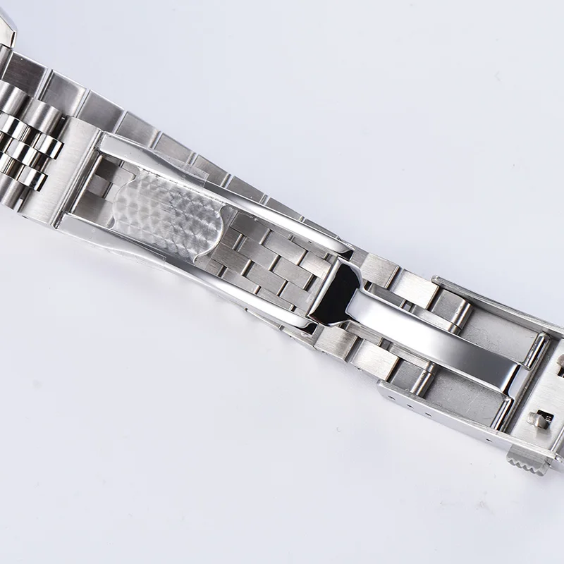 Hcdce56884e8c4d97980fe76f1b01913bm