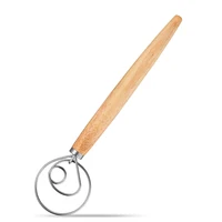 Mélangeur de farine de cuisson de lait avec manche en chêne de 13 pouces, mélangeur de farine, tige de mélange de pâte danoise, bobine en acier inoxydable, mélangeur à main, outil de cuisine 5