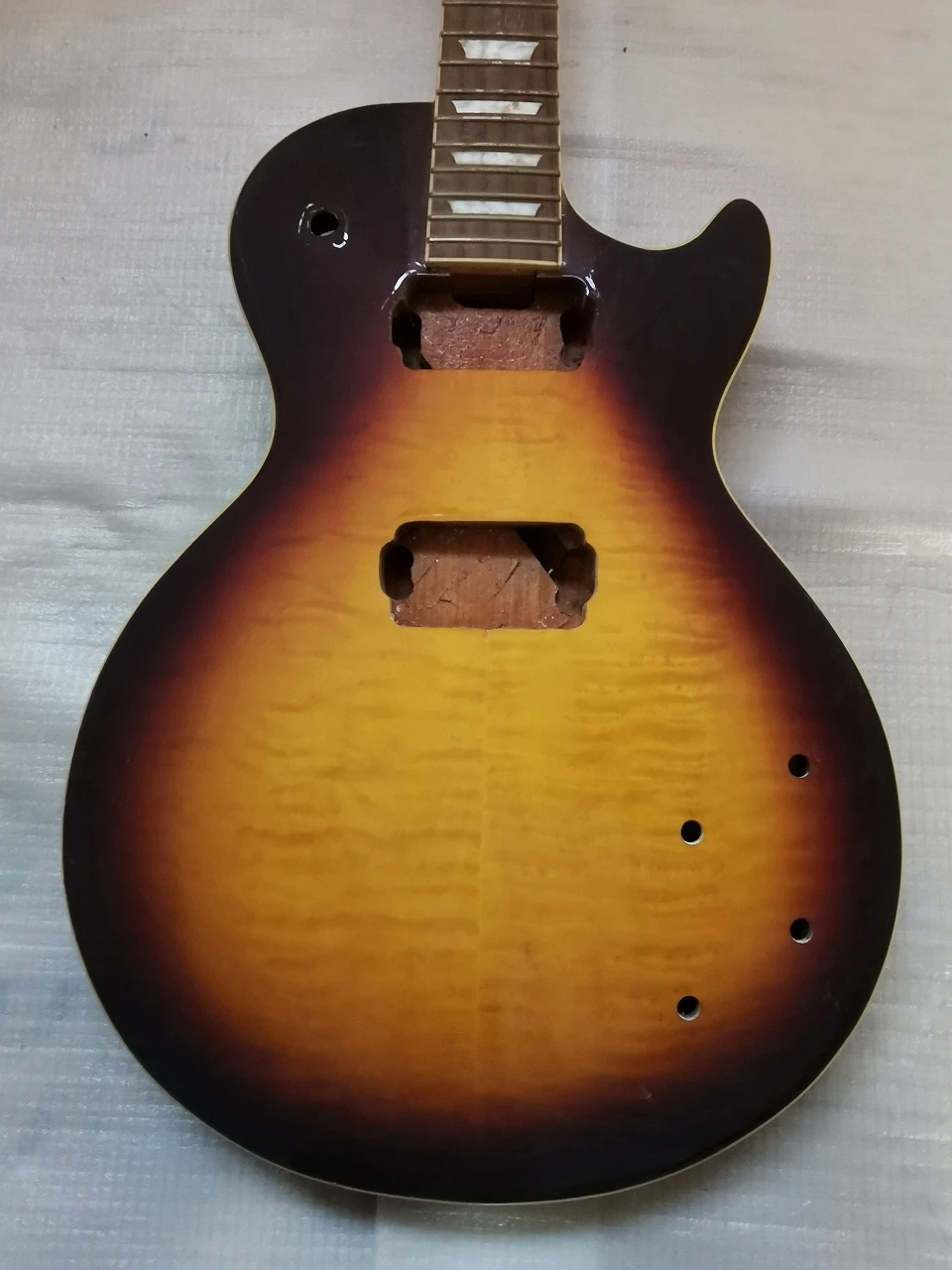 Подлинная DIY(не новая) LP электрогитара Tabaccoburst цвет без hardwares Q136