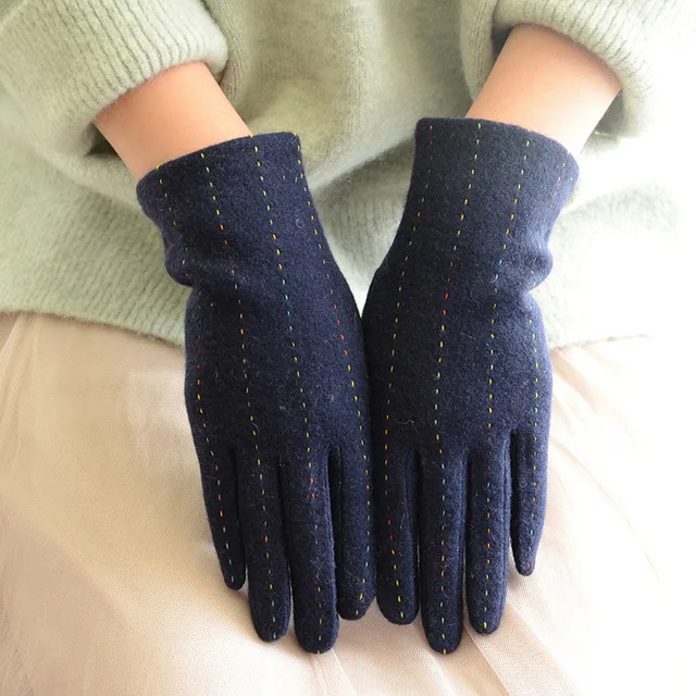 Women touch Mitten Gloves Winter Women Warm Cashmere Full Finger Leather Bow Gloves Wool Embroidery Touch Screen Gloves C23 - Цвет: C25 Blue