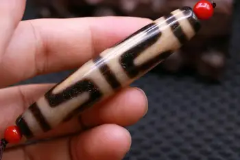 

Collectible Treasure Talisman LKbrother Sauces Magic Power Tibetan Old Agate Ivory Color Tiger Tooth Long dZi Bead Amulet 78MM