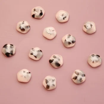 

Japanese cute spot earring patch made by ourselves