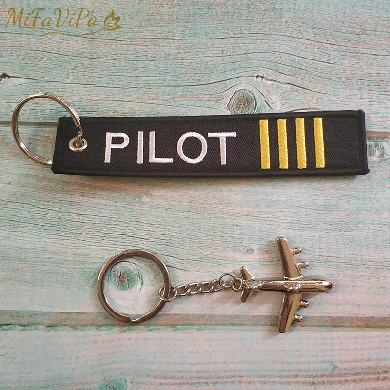 PILOT KEYCHAIN PLANE 2