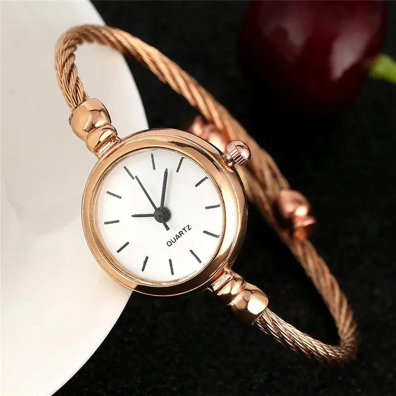 

2019 New Quartz Bracelet Wristwatches Delicate Simple Dial Display Bangle Watches Concise Case Stainless Steel reloj de mujer