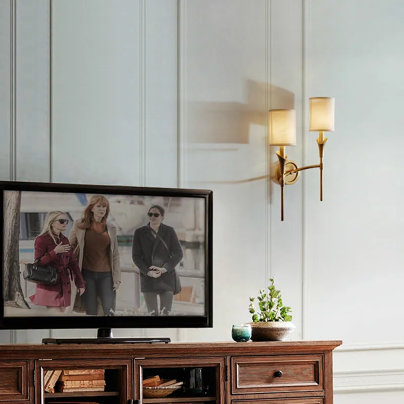 Настенный светильник для дома Deco Calla настенный в виде Лилии из античной латуни