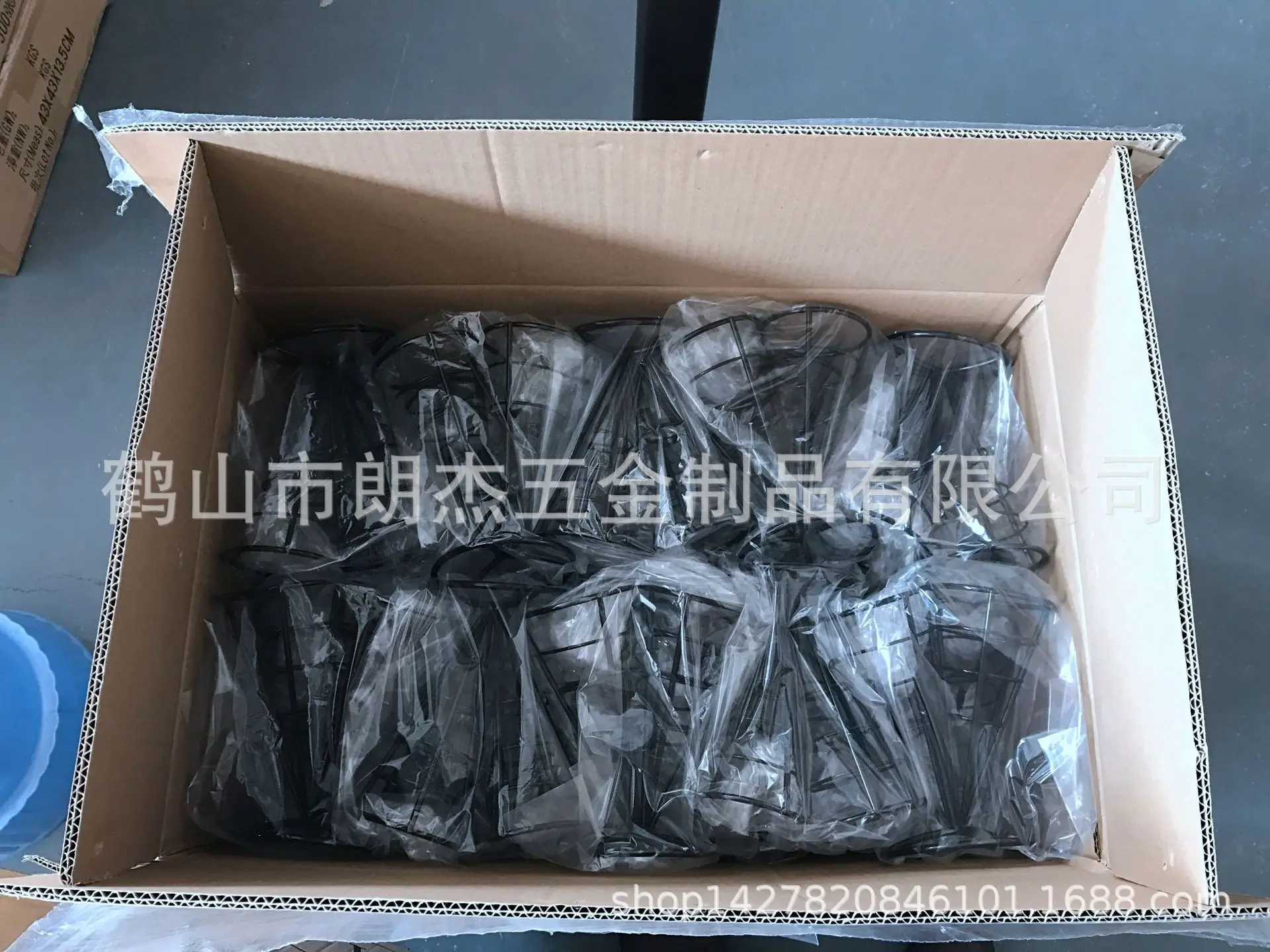 Напрямую от производителя 4-Head 4 чашки жареная продукция стойка креативный Кофейня столовая посуда для бара жареные куриные закуски конусные чипы корзина R