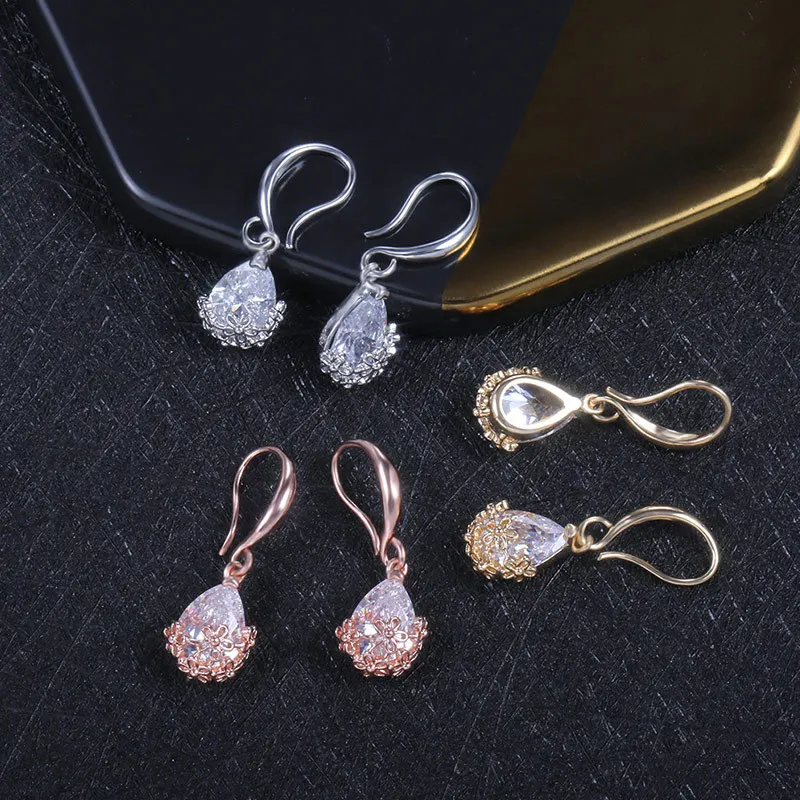 Новинка 2020 высококачественные серьги в форме цветка с кристаллами 3 цвета для