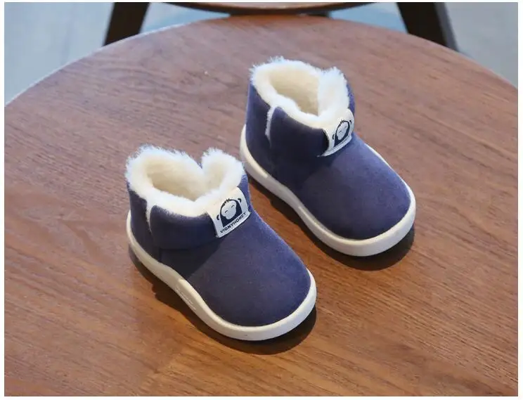 Зимние ботинки для маленьких девочек и мальчиков зимние ботинки для малышей теплые плюшевые уличные ботинки Детская Хлопковая обувь с мягкой нескользящей подошвой