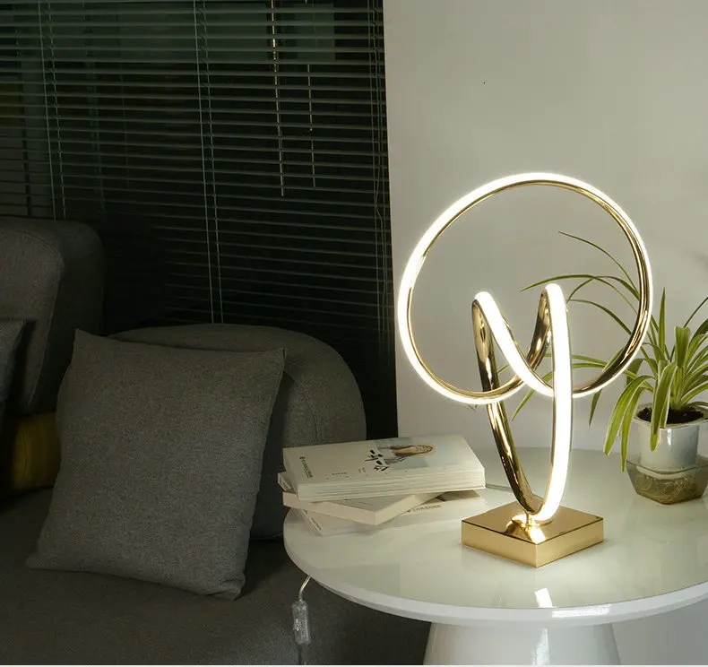 Light Luxury Modern Table Lamp