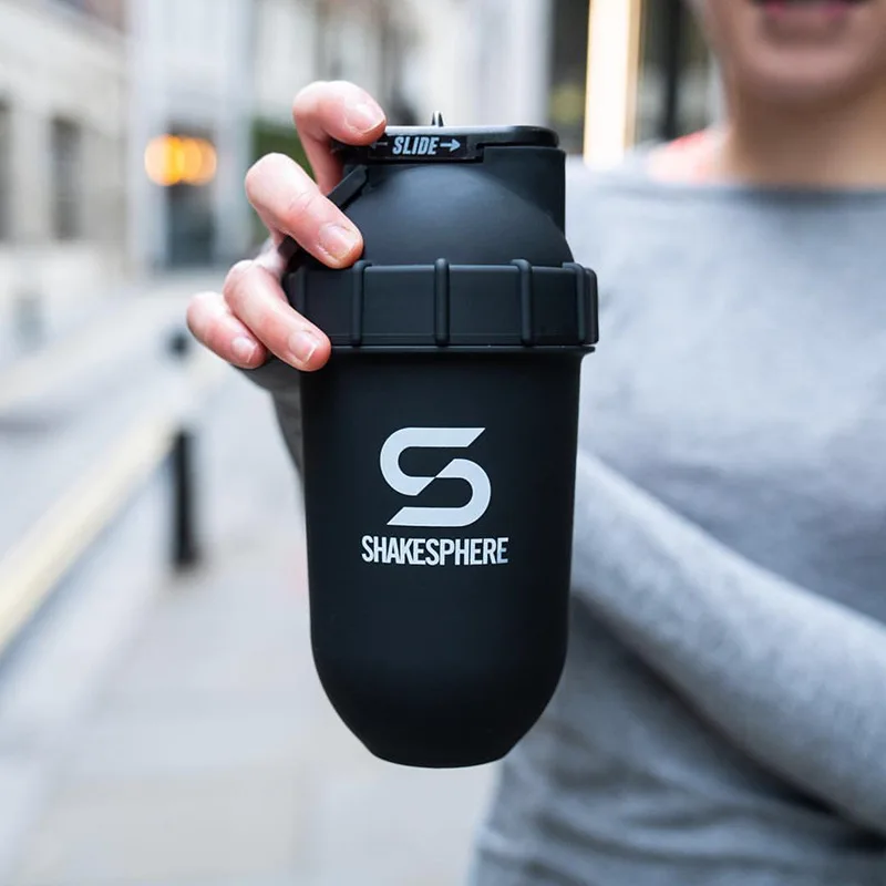 ShakeSphere Fitness Shake Cup Milk Shake Stirring Cup Capsule Sports Men's Protein Powder Water