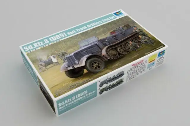 

Trumpeter Model Kit 09538 1/35 Sd.Kfz.8 (DB9) Half-Track Artillery Tractor Plastic