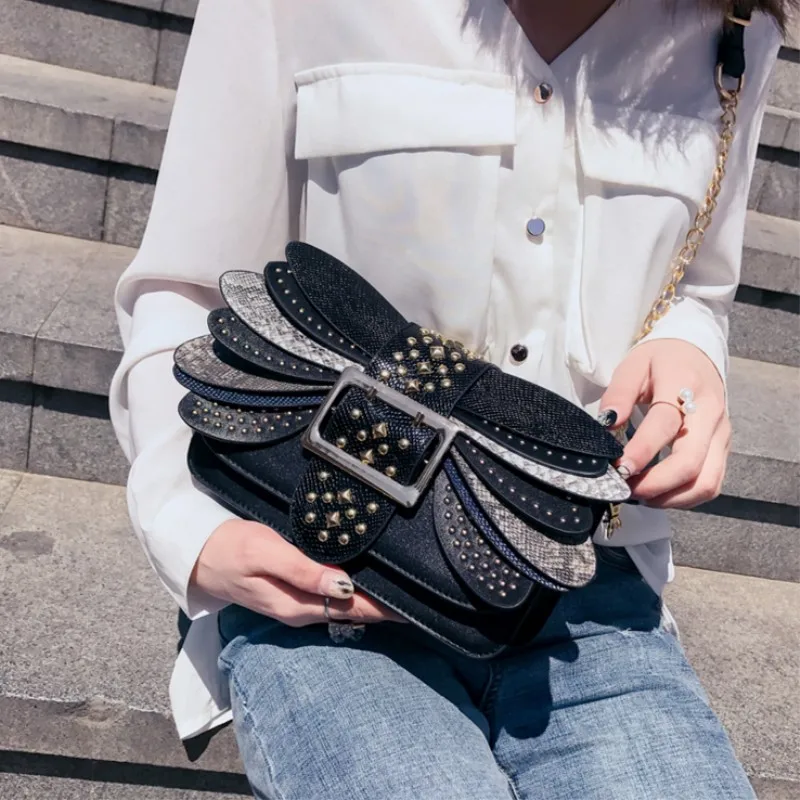 

Chic chain bag female new personality snake pattern contrast color small square bag fashion shoulder Messenger bag