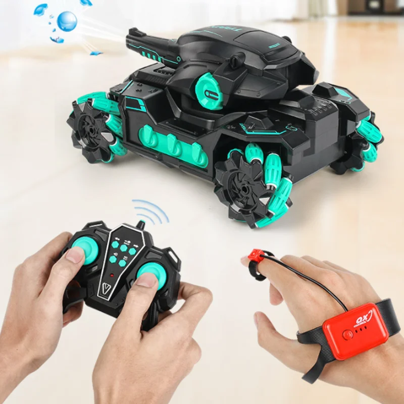 24GGestureSensingRCCarHandleRemoteControlTankwithWaterBomb