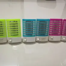 Антимоскитная лампа имеет три цвета, которые могут как убить комаров, так и осветить, обеспечивая Вам комфортный сон