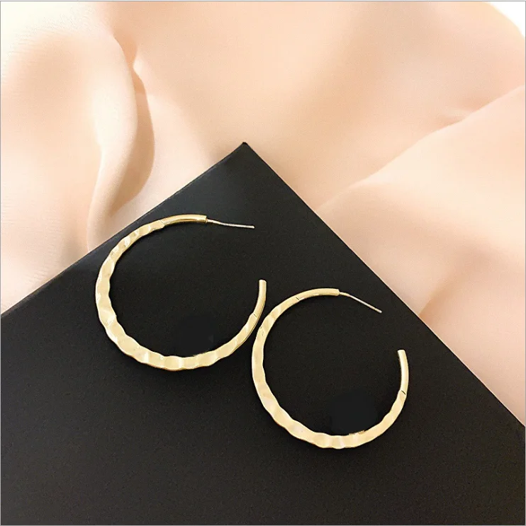 Простые Модные жемчужные серьги усовершенствованные c образные атмосферные