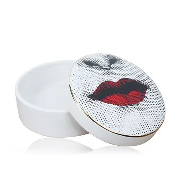 

High Capacity Jewelry Box European Classical Red Lips Ornaments Storage Holder Fashion Dressing Table Ceramic Face Portrait box