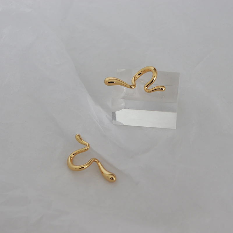 Timeless Wonder Brass Geo Curve серьги-клипсы женские ювелирные изделия массивные панк серьги-манжеты для подиума не прокалываются готические золотые Редкие 3324