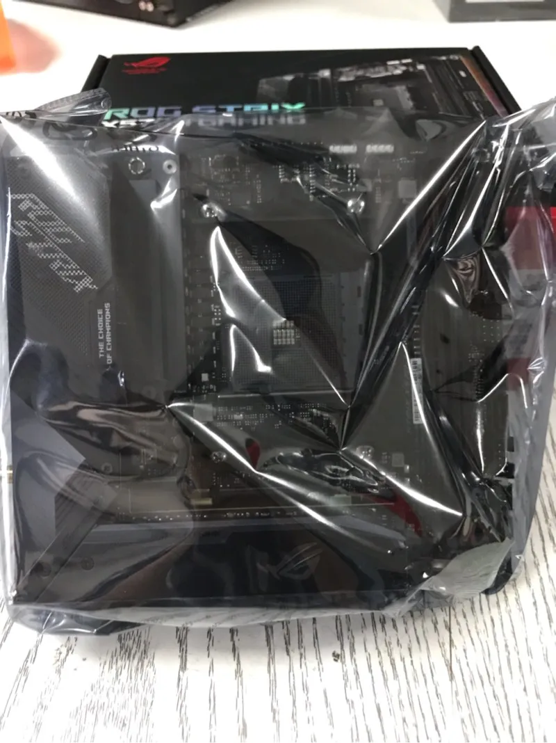 Материнская плата ASUS ROG STRIX X570-I для настольного компьютера и игр X570