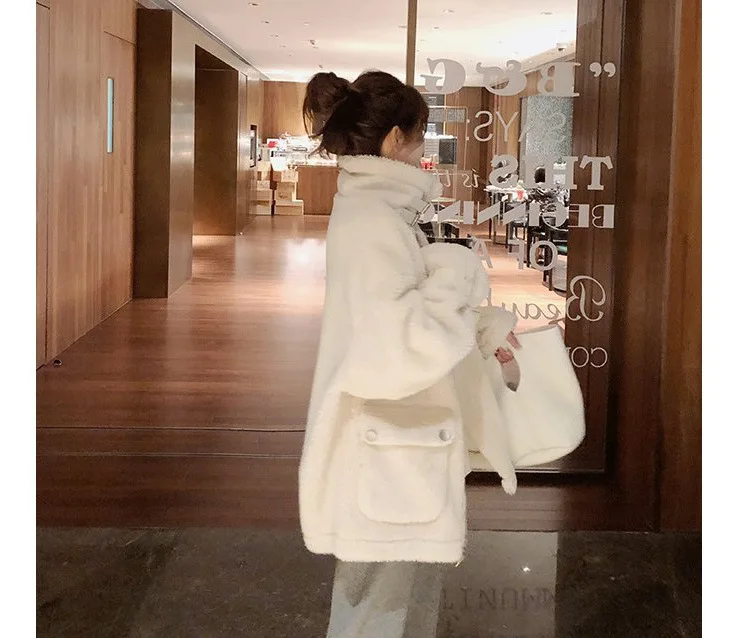 Women's Fur Coat Korean Coat Wild Lamb White Fur Coat Plush Motorcycle Clothing Fur One Loose Faux Fur Coat Furry Jacket