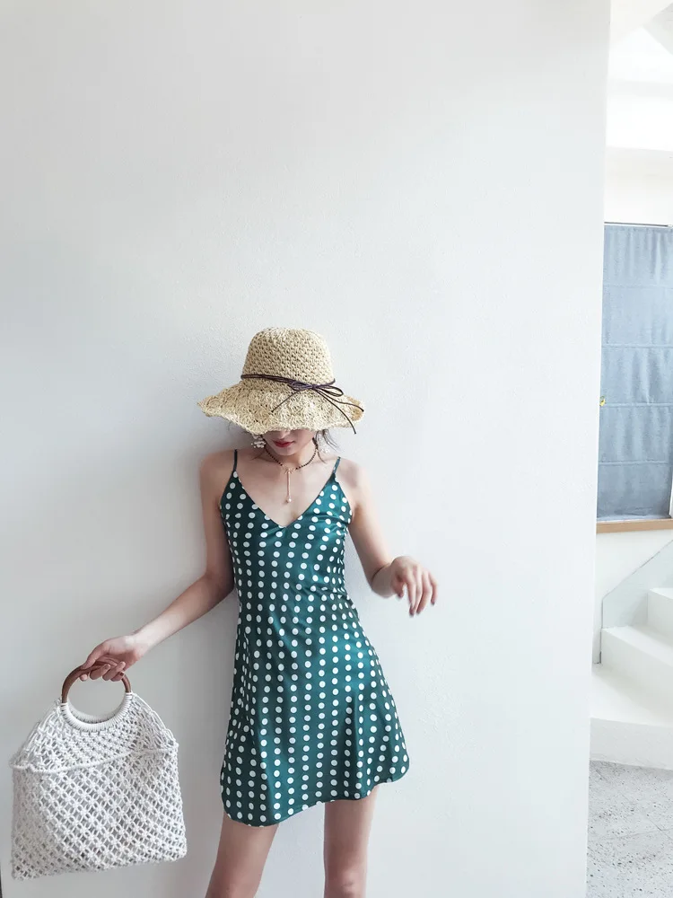 New Summer Comfortable Simulation Silk Lively and Lovely Nightdress Ice Silk Sleepwear Spaghetti Strap Sleeveless Sexy Backless