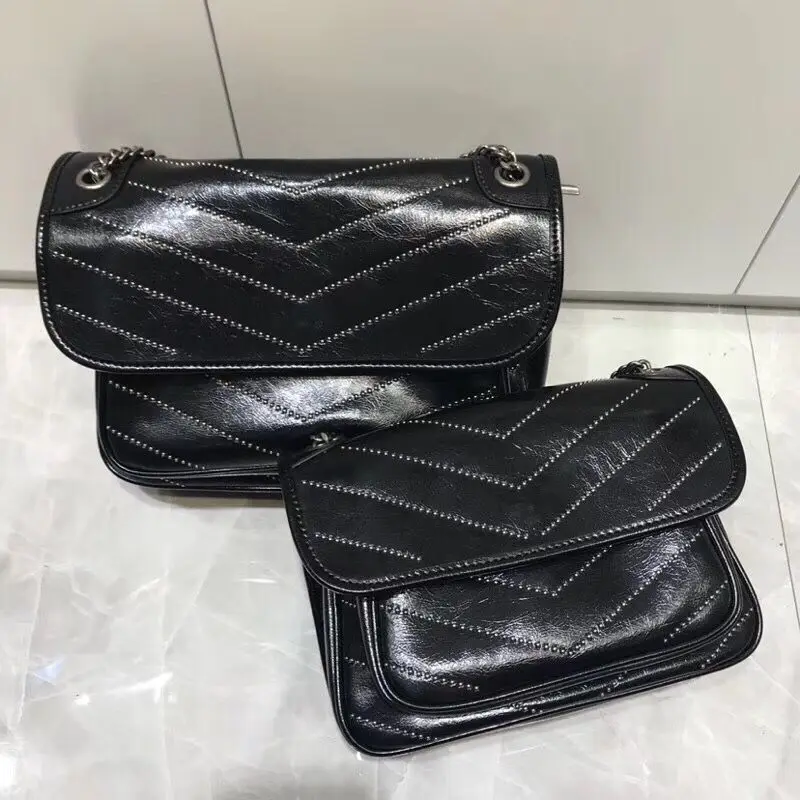 

Winter Hide Substance Shoulder Europe And America WOMEN'S Fashion Handbag Polyester Cotton Solid Color Verticle Square Rivet Qui