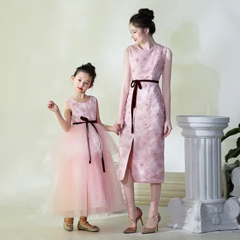 family matching outfits for wedding