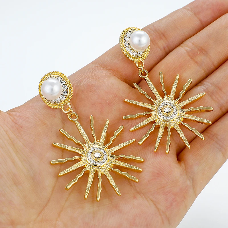 

AENSOA Alloy Point Rhinestone Inlay Pearl Fireworks Shape Drop Earrings Luxury Design Geometric Earrings For Women Party Jewelry