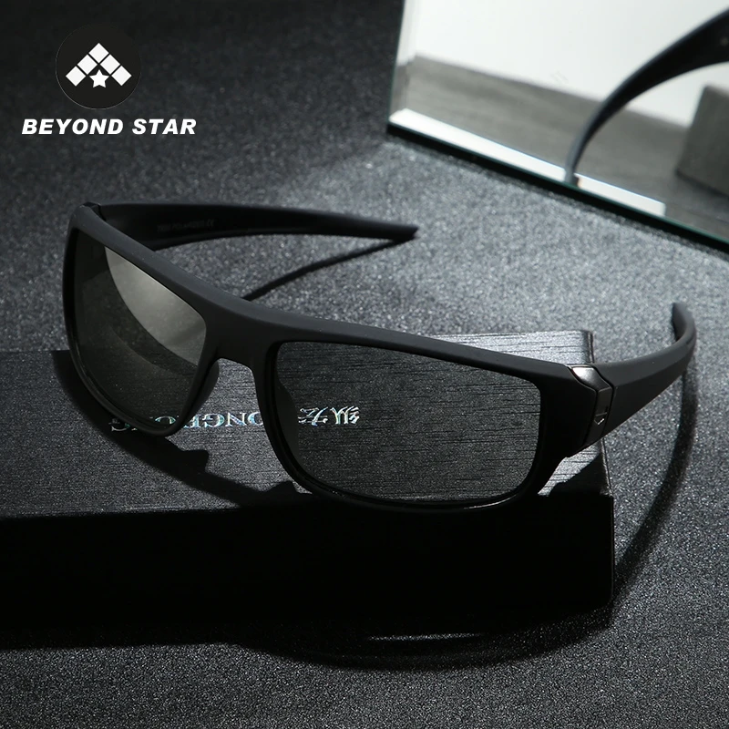 

BEYONDSTAR 2019 Photochromic Men Sunglasses Driving Square Black Polarized Goggles Woman Color Changing Sunglases UV400 TR9135