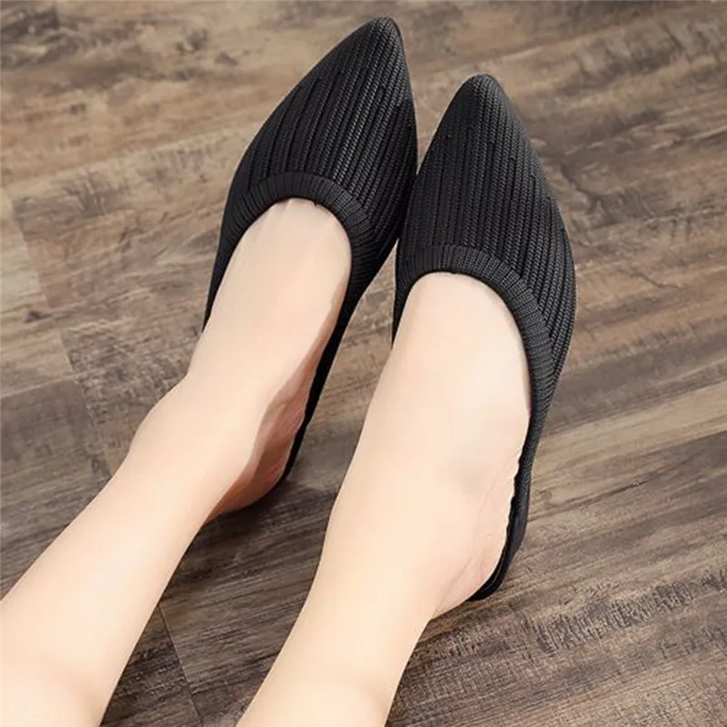 Обувь женские шлепанцы на танкетке модные туфли без задника с острым носком