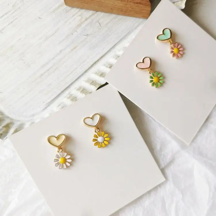 

2019 Korean New Colorful Flower Stud Earring Women Sweet Flower Small Earring