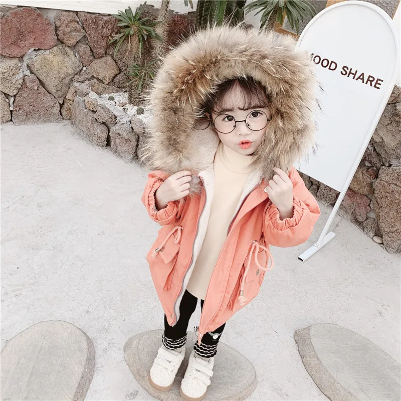 Зимнее пальто с хлопковой подкладкой для маленьких девочек г. Модная длинная Вельветовая теплая куртка с капюшоном и меховым воротником Одежда для девочек от 2 до 8 лет