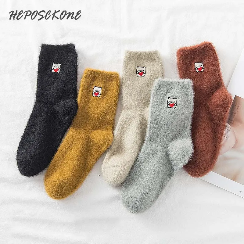 

Korean Style Women Embroidery Cute Pig Pattern Winter Socks Soft Warm Personality Funny Socks For Ladies Girl's Gifts Skarpetki
