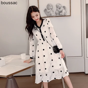 

2019 A stylish new autumn/winter dress slimmed the body and showed off its long sleeves