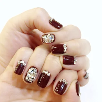

24pcs/Set Luxury Full Diamond False Nails Short Design Wine Red Bling Wedding Bride Artificial Nail Art Tips Fake Nails with Glue