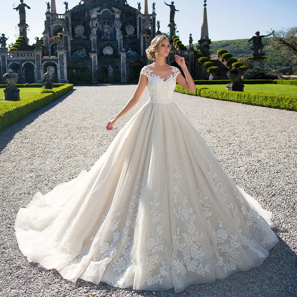 Женское кружевное свадебное платье винтажное невесты с аппликацией и бисером