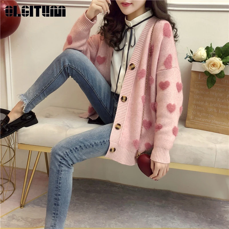 Женский трикотажный кардиган с V-образным вырезом |