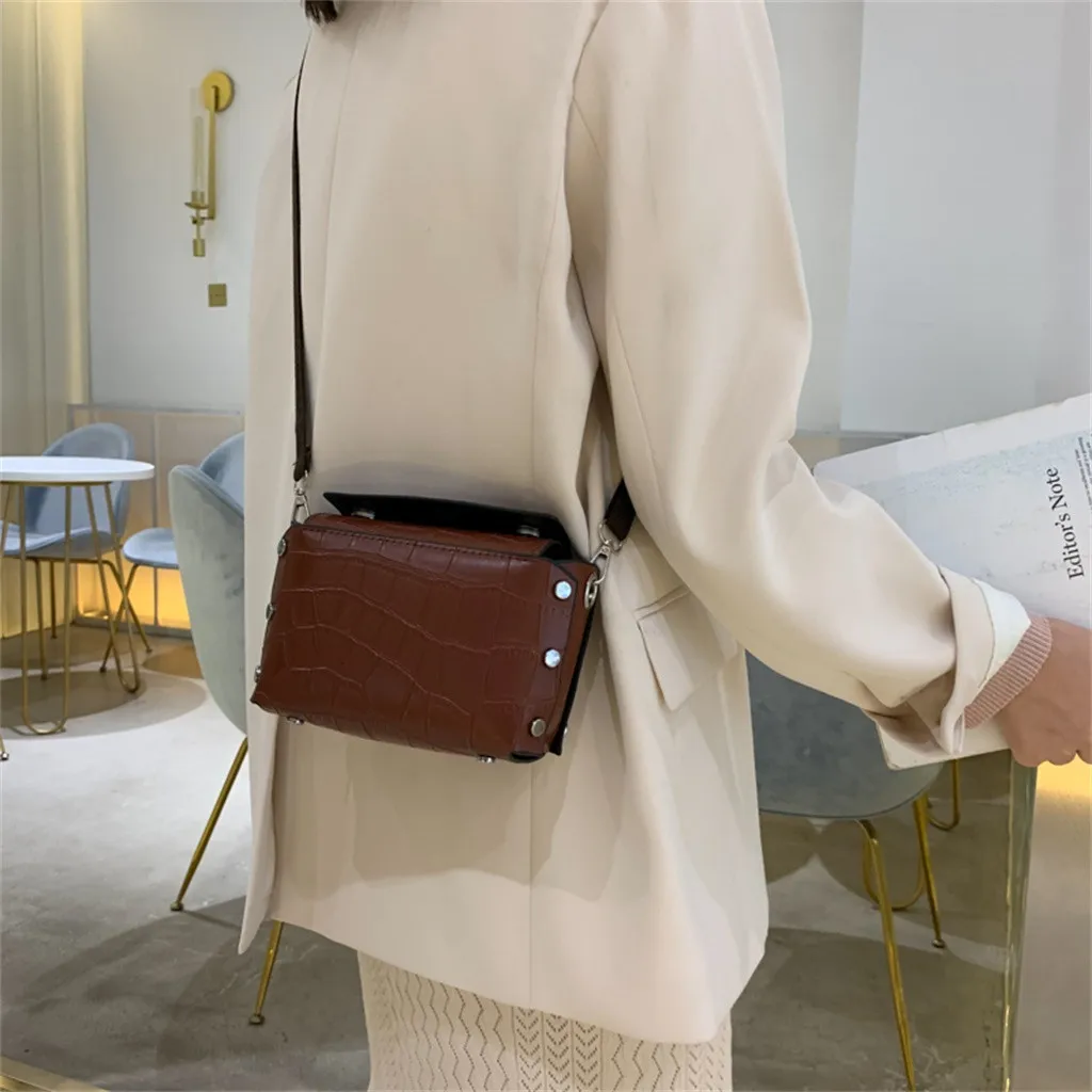 Маленькая квадратная мини-сумка, летняя модная новинка, качественная женская сумка из искусственной кожи, сумка через плечо с крокодиловым узором и цепочкой