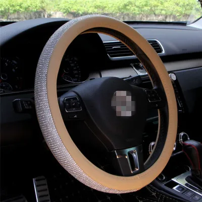 Чехол на руль со стразами для авто Leder Lenkrad Deckt Kappe Lenkrad Kristall Abdeckung Auto Innen zubehør feur Frauen mächen - Название цвета: Beige   white drill