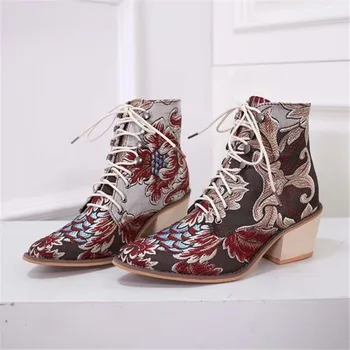 

2019 Retro Women Embroidery Flower Short Boots Lady Elegant Lace Up Ankle Boots Female Luxury Chunky Shoes Old Skool Botas Mujer