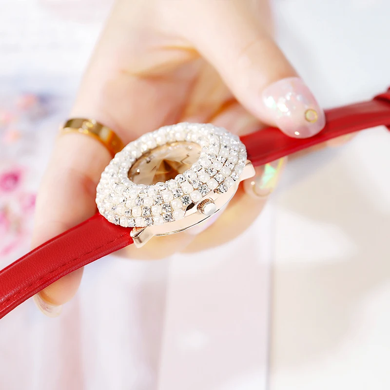 Elegant Crystal Women Quartz Watch Big Diamond Dial Leather Strap Ladies Wrist Watches Female Fashion Rhinestone Clock Reloj
