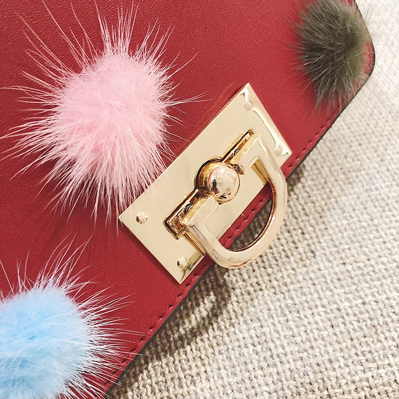 

2019 New Style Stereo Stereotypes Square Sling Bag Lock Color Furry Ball Shoulder Oblique Handbag