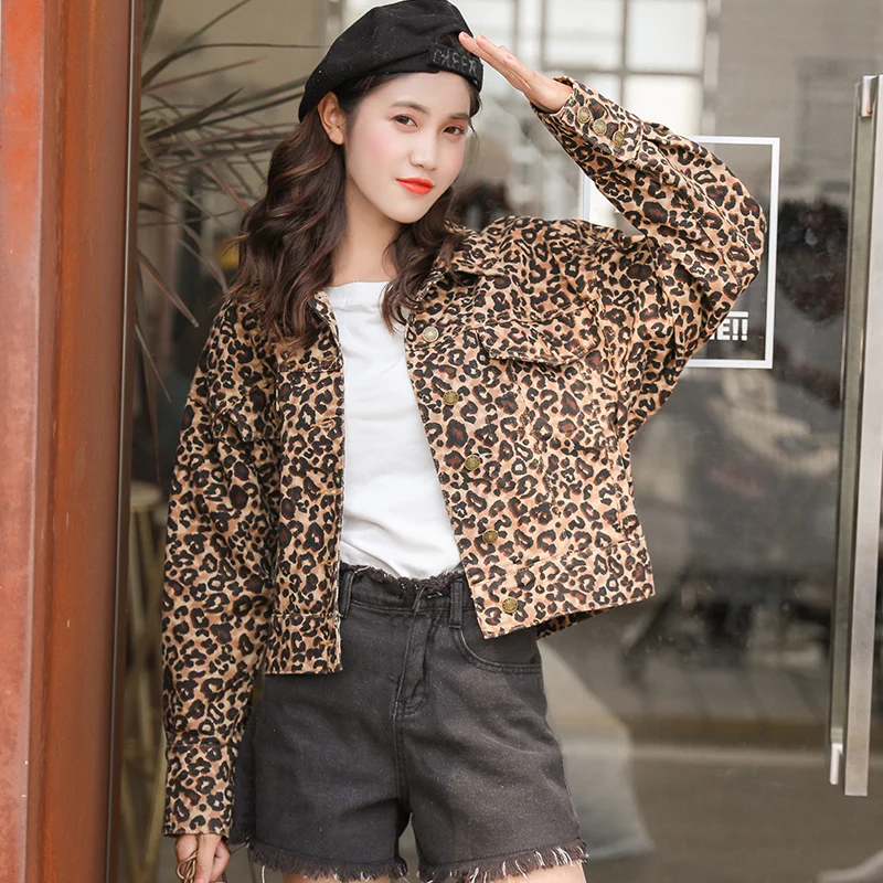 

2019 Autumn Winter New Womens Short Jacket Korean Casual Leopard Bat Sleeve Loose Female Denim Jacket Streetwear Jean Jackets