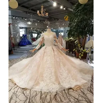 شراءBGW HT478 فستان زفاف فاخر من الدانتيل الكرة ثوب الشمبانيا س الرقبة الدانتيل يصل الظهر يزين ثوب زفاف بأكمام طويلة مع قطار ملكي