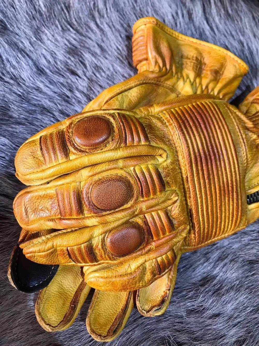 UBGLYBROS UBG53 distressed leather glove touchscreen 3